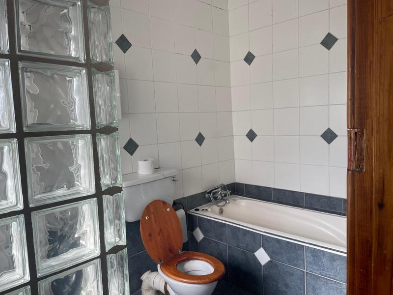 To Let 2 Bedroom Property for Rent in Woodstock Western Cape